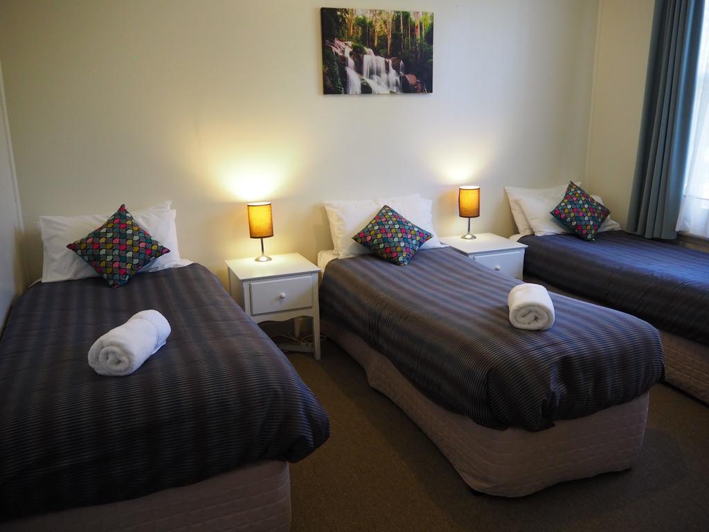 Elm Lodge Bright Luaran gambar