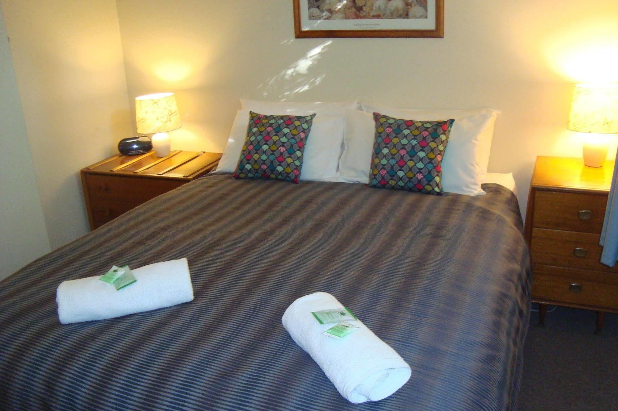 Elm Lodge Bright Luaran gambar