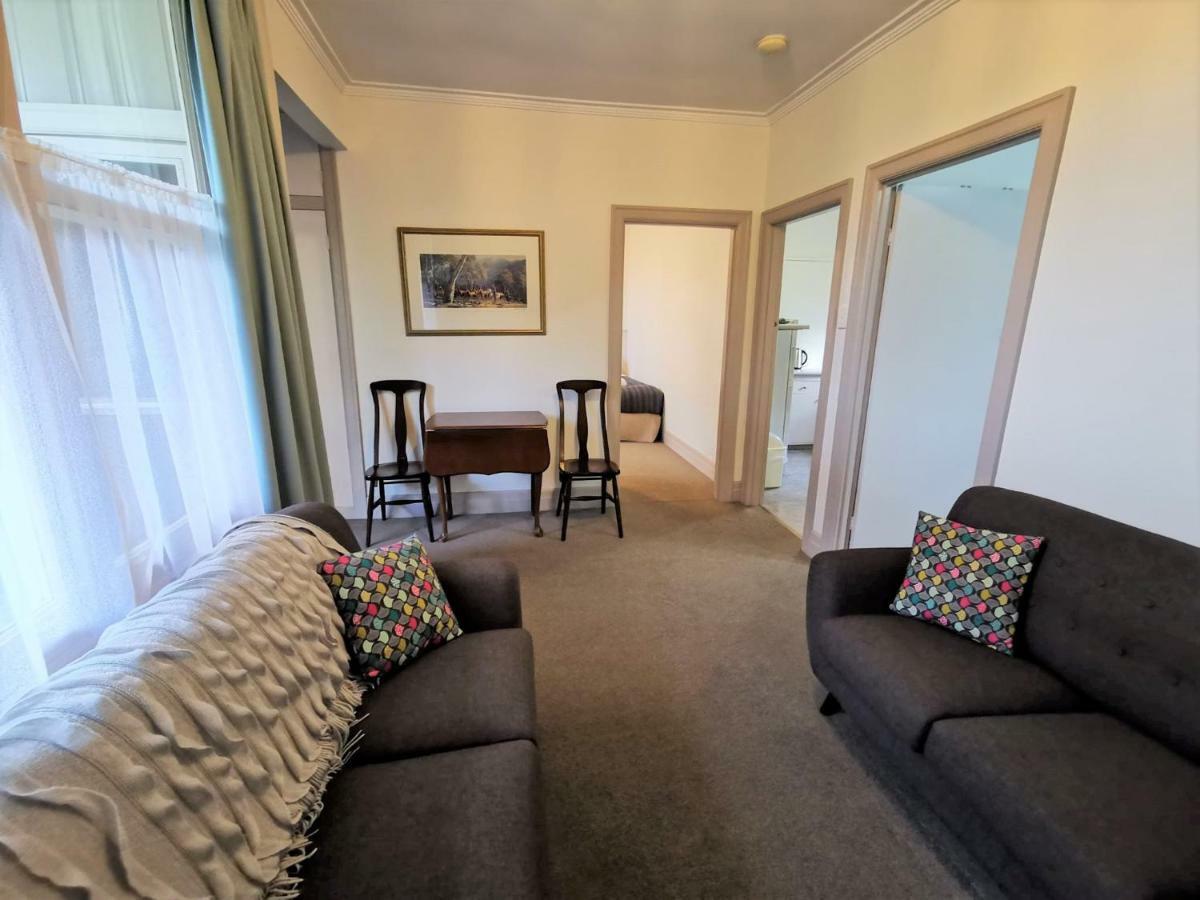 Elm Lodge Bright Luaran gambar