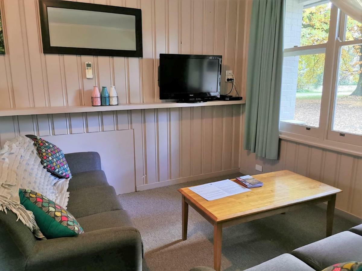 Elm Lodge Bright Luaran gambar