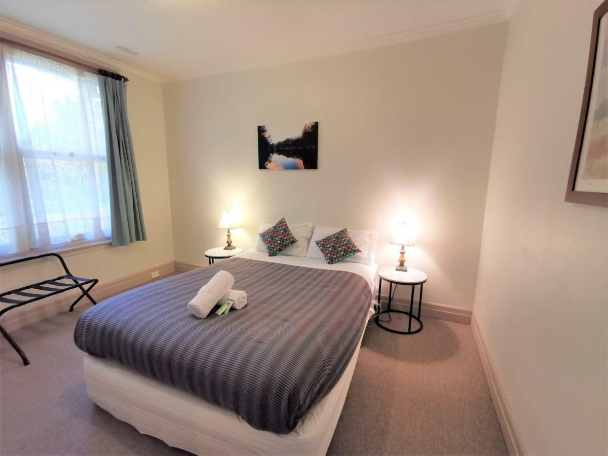 Elm Lodge Bright Luaran gambar